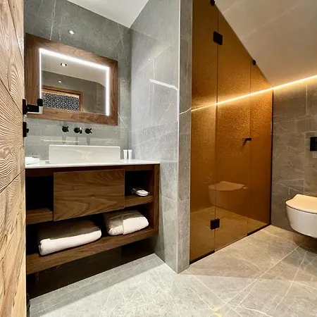 Apartment 350 - The West - De Luxe